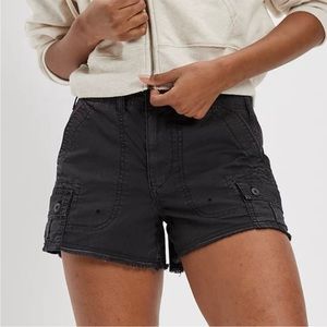 New American Eagle 90s Boyfriend Cargo Utility Dark Gray Shorts Sz 14 32W